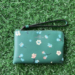 Coach Mystical Floral Corner Zip Wristlet Green Multi
